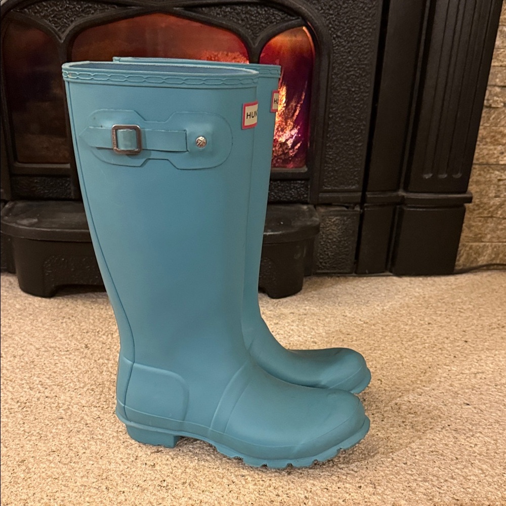 Hunter Blue Women's Winter & Rain Boots - Picture 2 of 6